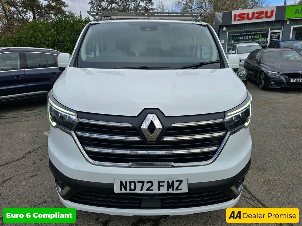 Renault Trafic 2L Sport ND72FMZ White #4