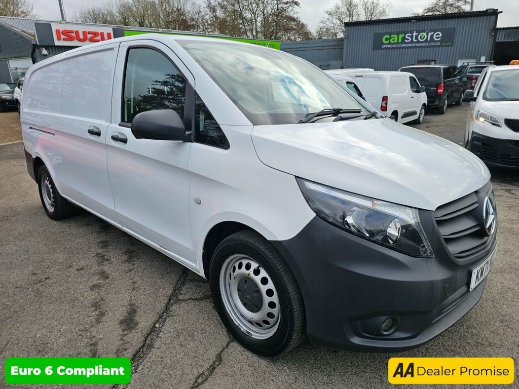 Mercedes-Benz Vito 2L Progressive KM71NZZ White #2