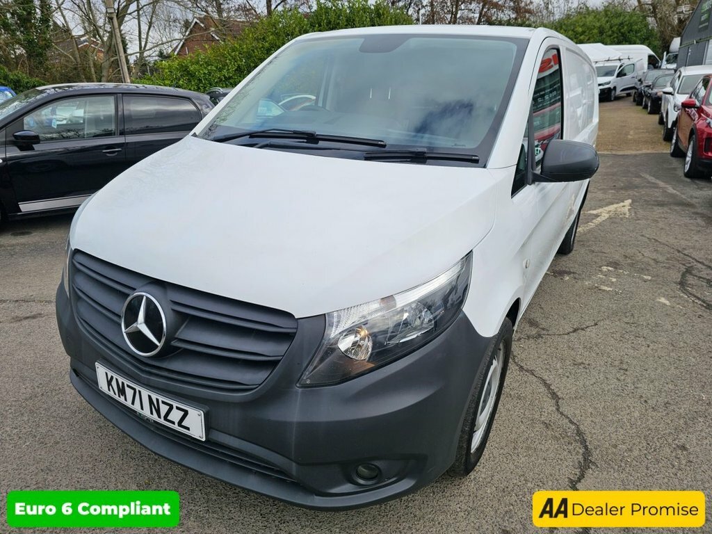 Mercedes-Benz Vito 2L Progressive KM71NZZ White #5