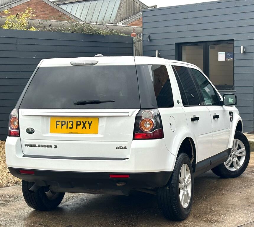 Land Rover Freelander 2 2.2 Ed4 Black And White Euro 5 Ss FP13PXY White #3