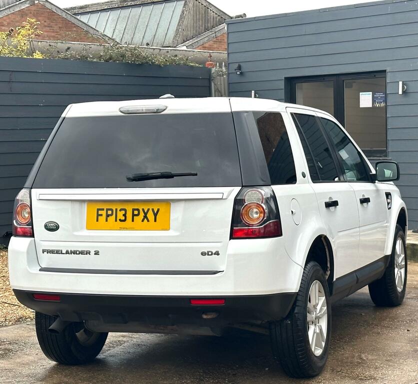 Land Rover Freelander 2 2.2 Ed4 Black And White Euro 5 Ss FP13PXY White #4