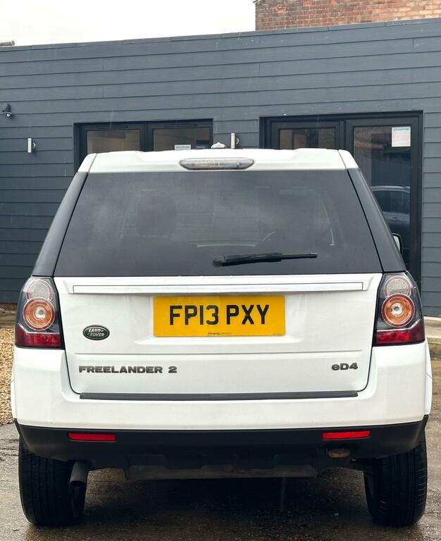 Land Rover Freelander 2 2.2 Ed4 Black And White Euro 5 Ss FP13PXY White #6