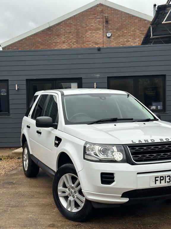 Land Rover Freelander 2 2.2 Ed4 Black And White Euro 5 Ss FP13PXY White #2