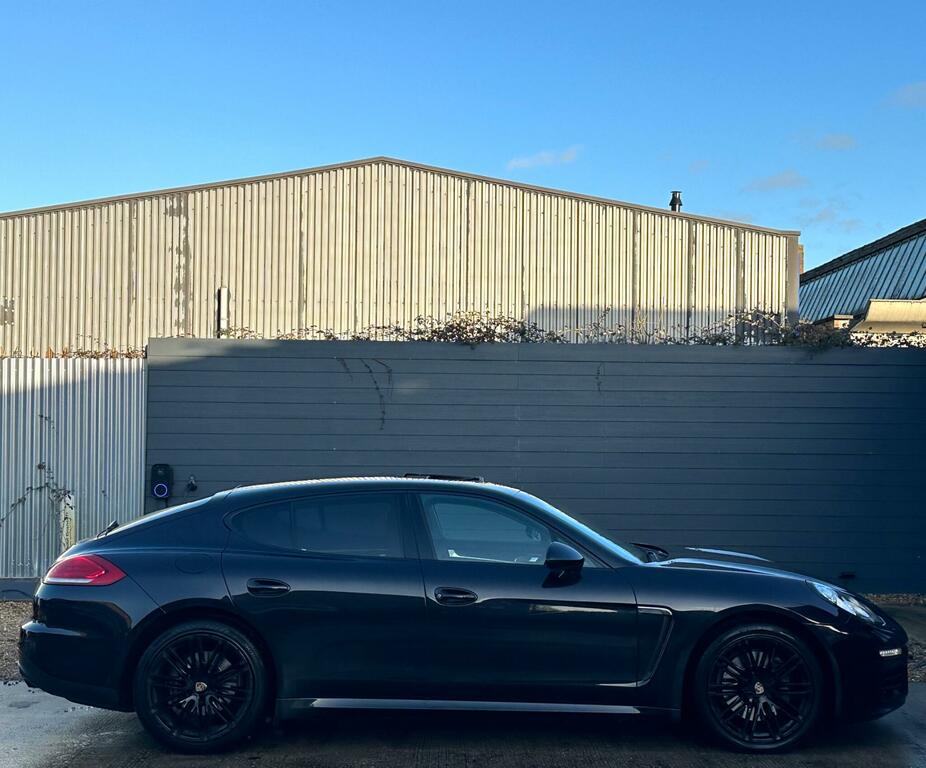 Porsche Panamera 3.0D V6 Tiptronics Euro 5 Ss RX63ZSE Black #5