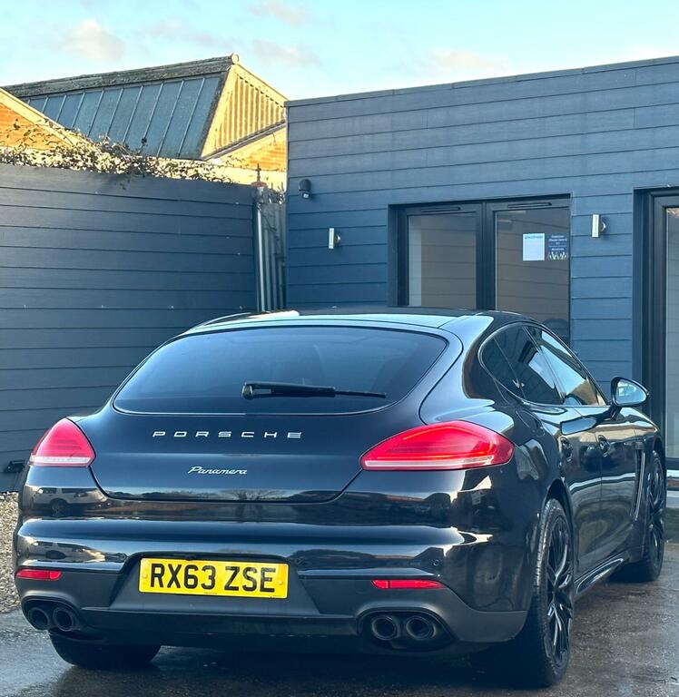 Porsche Panamera 3.0D V6 Tiptronics Euro 5 Ss RX63ZSE Black #6