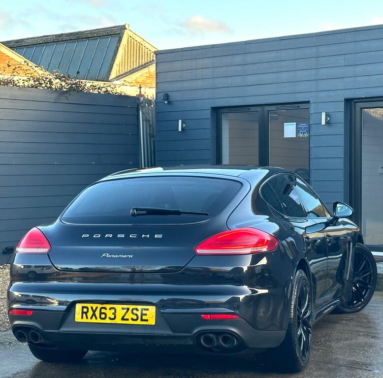 Porsche Panamera 3.0D V6 Tiptronics Euro 5 Ss RX63ZSE Black #3
