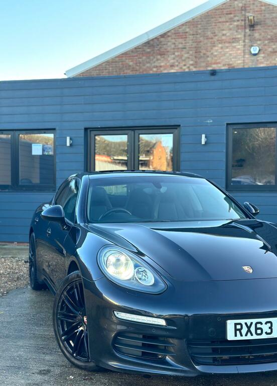 Porsche Panamera 3.0D V6 Tiptronics Euro 5 Ss RX63ZSE Black #4