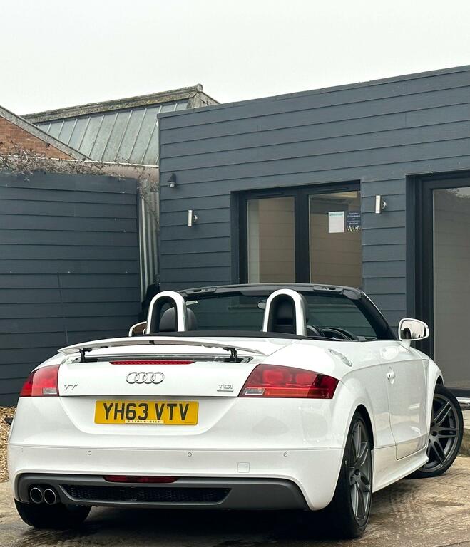 Audi TT 2.0 Tdi Black Edition Roadster S Tronic Quattro Eu White #3