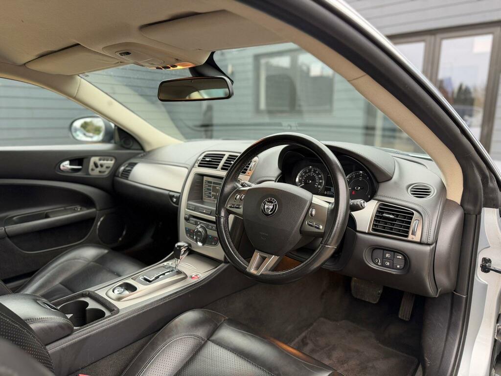 Jaguar XK 4.2 V8 Euro 4 Silver #2