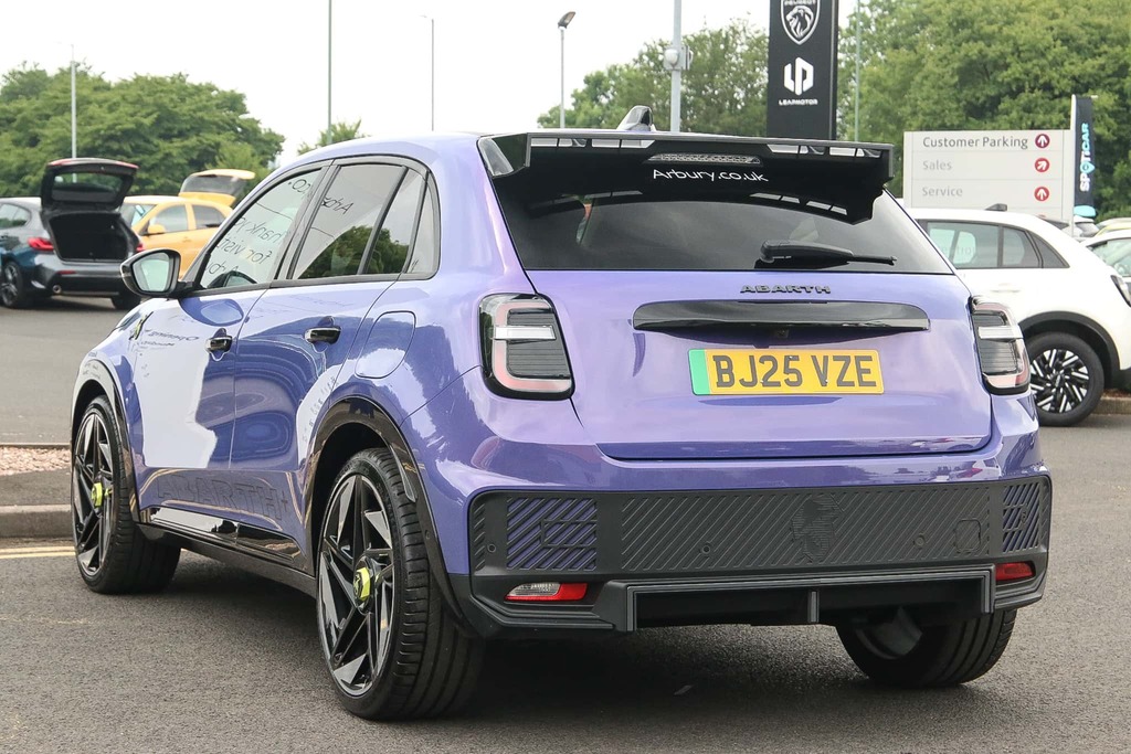 Abarth 600e 207Kw Scorpionissima 54Kwh Purple #3