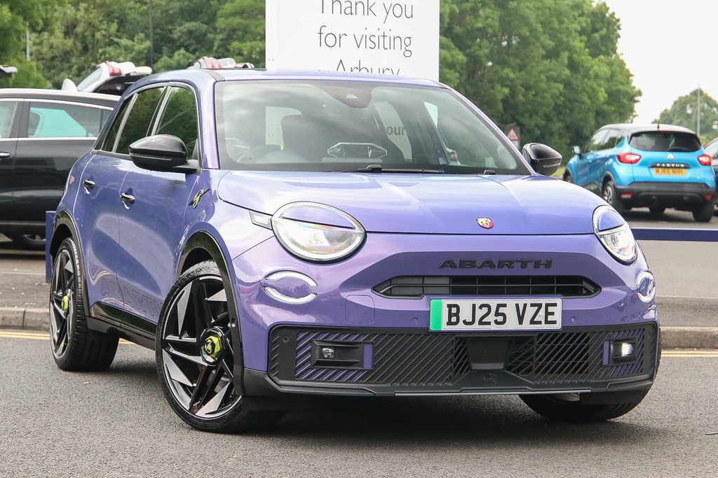 Abarth 600e 207Kw Scorpionissima 54Kwh Purple
