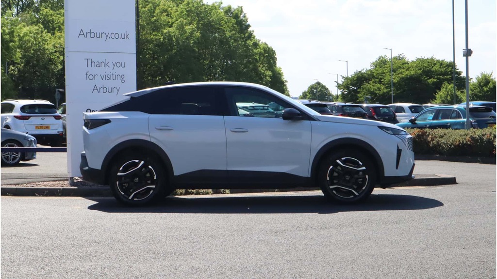 Peugeot 3008 73Kwh 210 1-Speed White #4