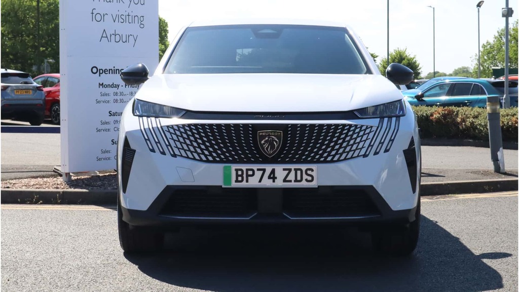 Peugeot 3008 73Kwh 210 1-Speed White #2
