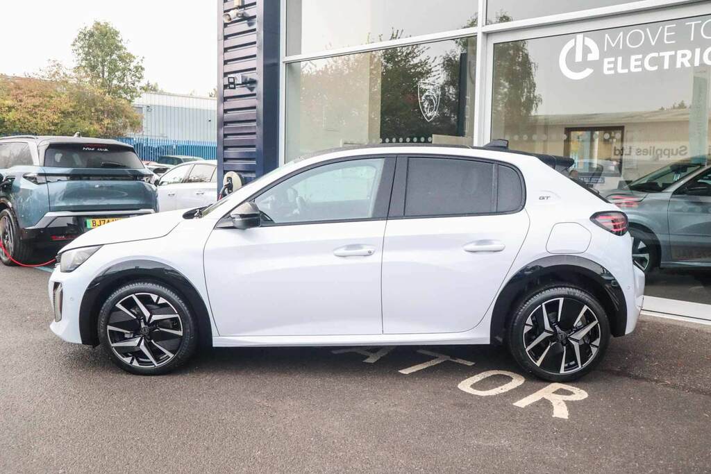 Peugeot 208 1.2 Puretech Tech Edition Black #5