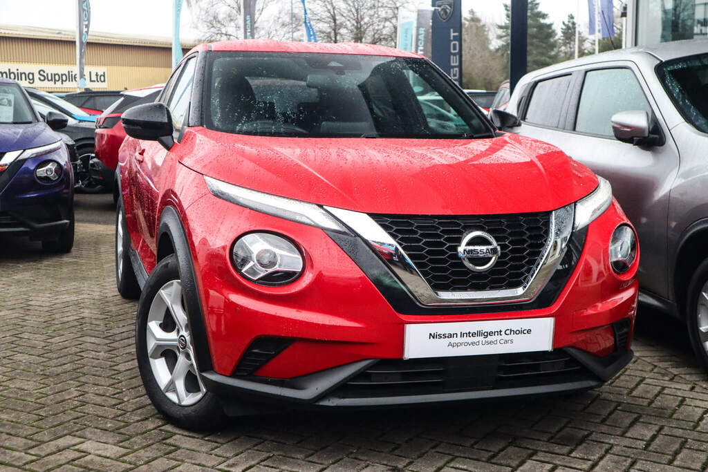 Nissan Juke 1.0 Dig-t 114 N-connecta Dct Red