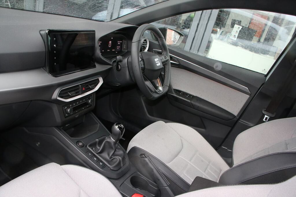 Seat Ibiza 1.0 Tsi 115 Fr Sport Grey #2