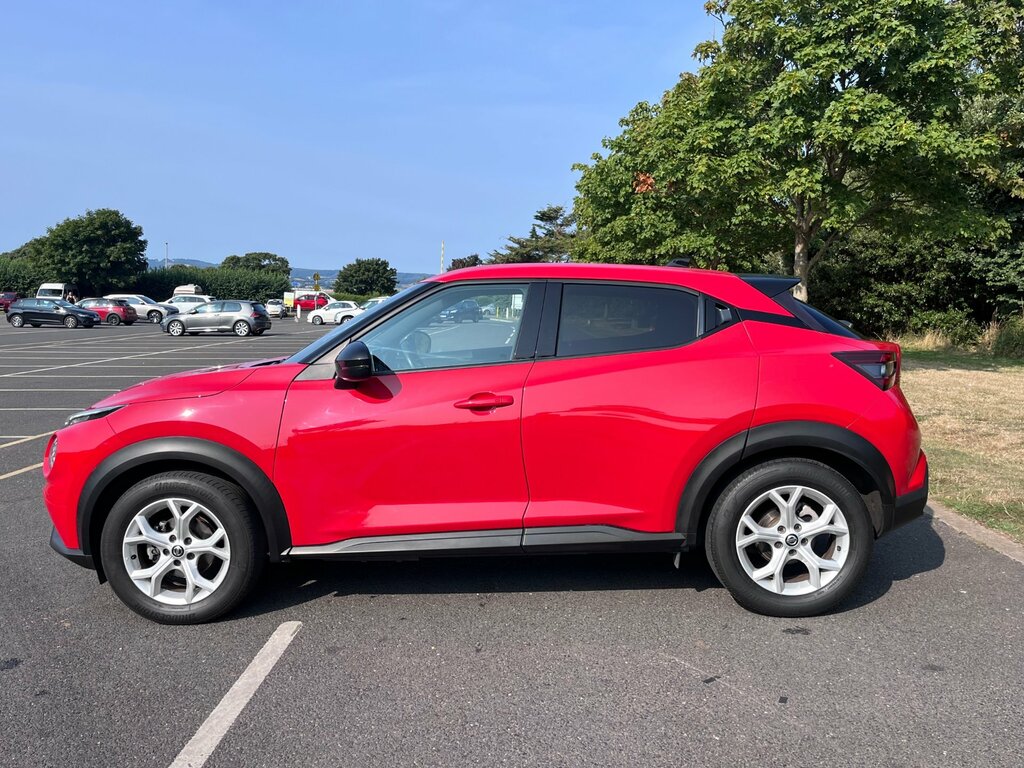 Nissan Juke 1.0 Dig-t N-connecta Red #4