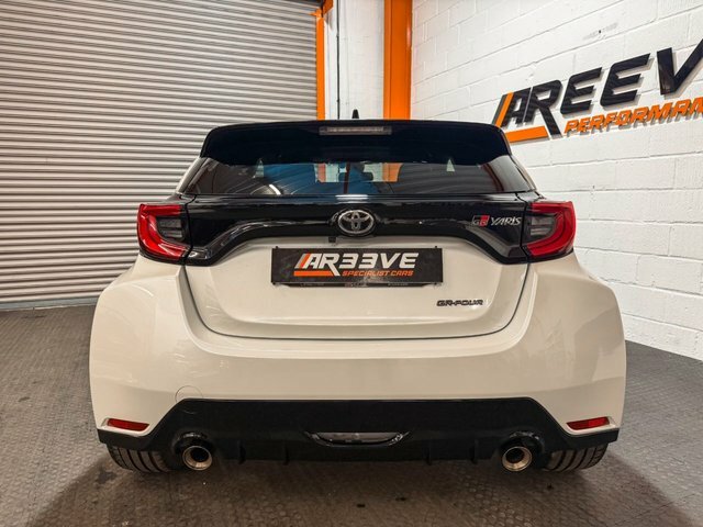Toyota Yaris Gr Circuit Hatchback RE72KMK White #6