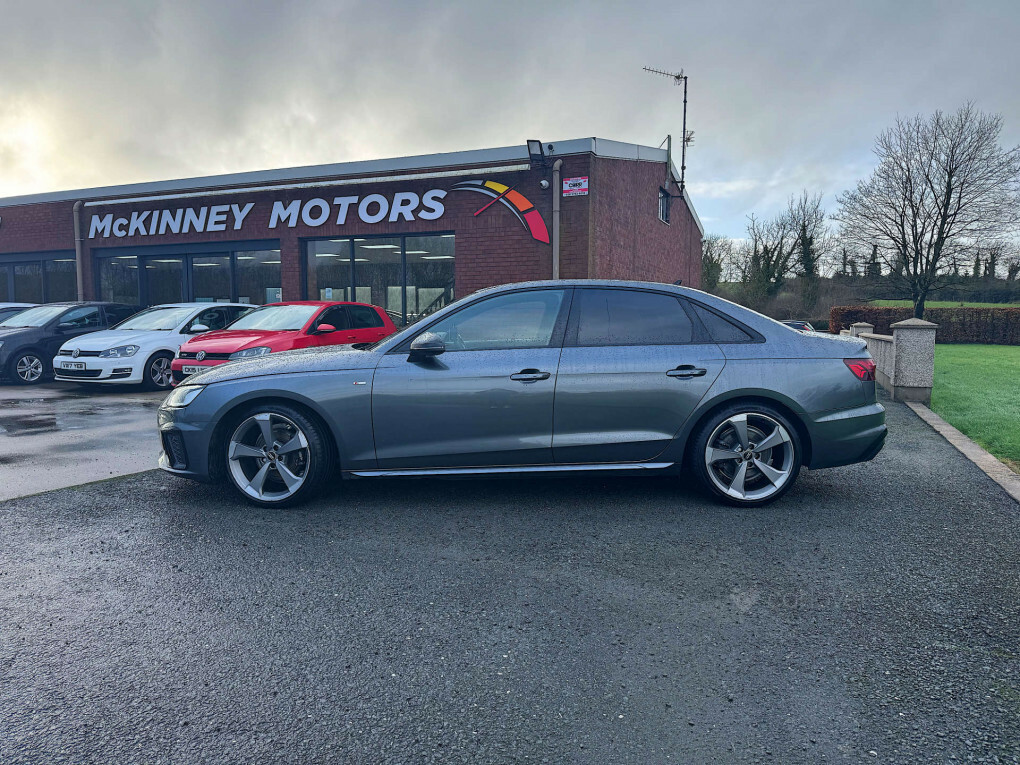 Audi A4 2.0 A4 Black Edition 35 Tdi Mhev BP21JBO #4