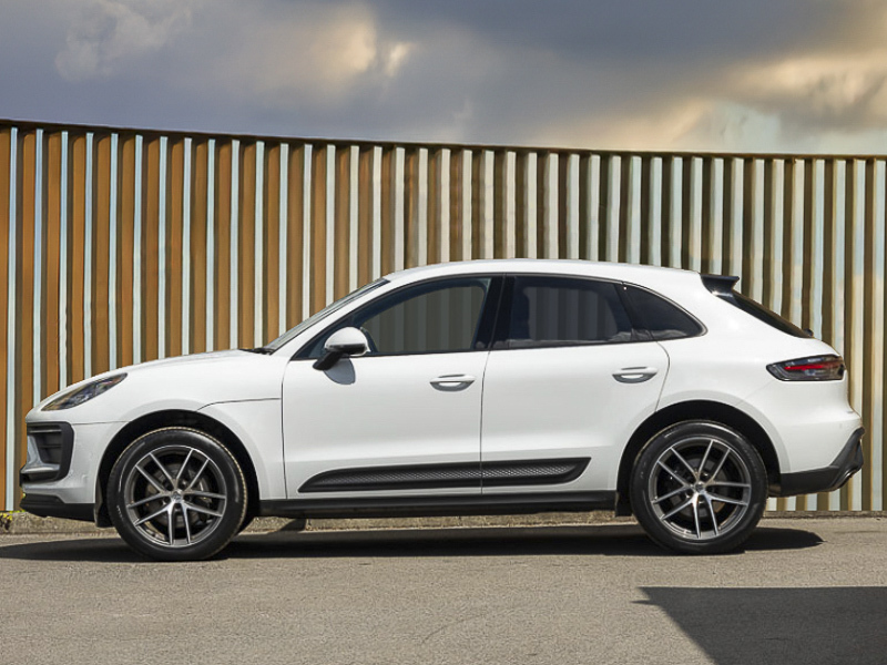 Porsche Macan 5dr Pdk FL72WTZ White #4