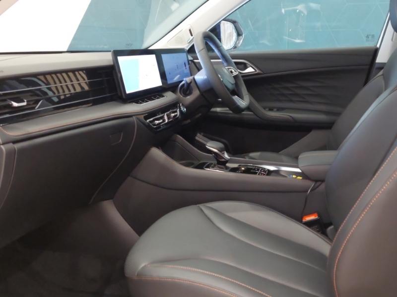 MG HS 1.5 T-gdi Phev Trophy White #5