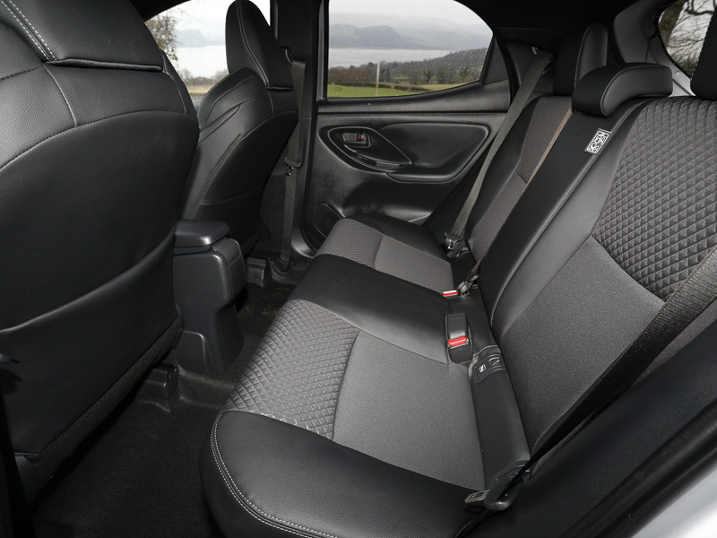 Mazda 2 1.5I Hybrid Homura Cvt Silver #6