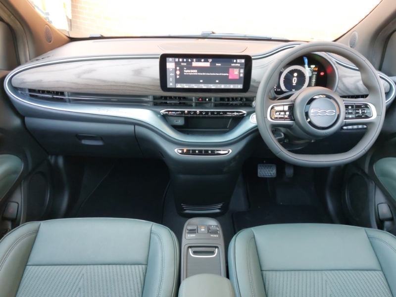 Fiat 500 87Kw Giorgio Armani 42Kwh Green #3