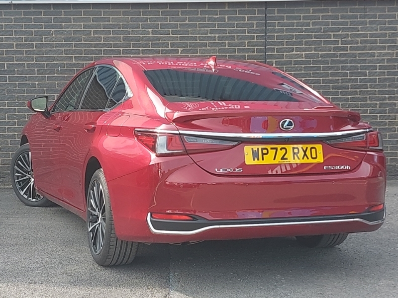 Lexus ES 300H 2.5 Cvt Premium Edition WP72RXO Red #2