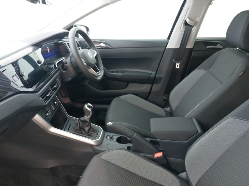 Volkswagen Polo 1.0 Tsi Match Black #5