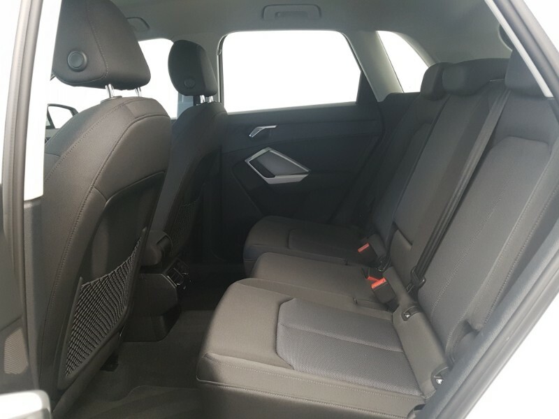 Audi Q3 35 Tdi Technik S Tronic LM71MZD White #6
