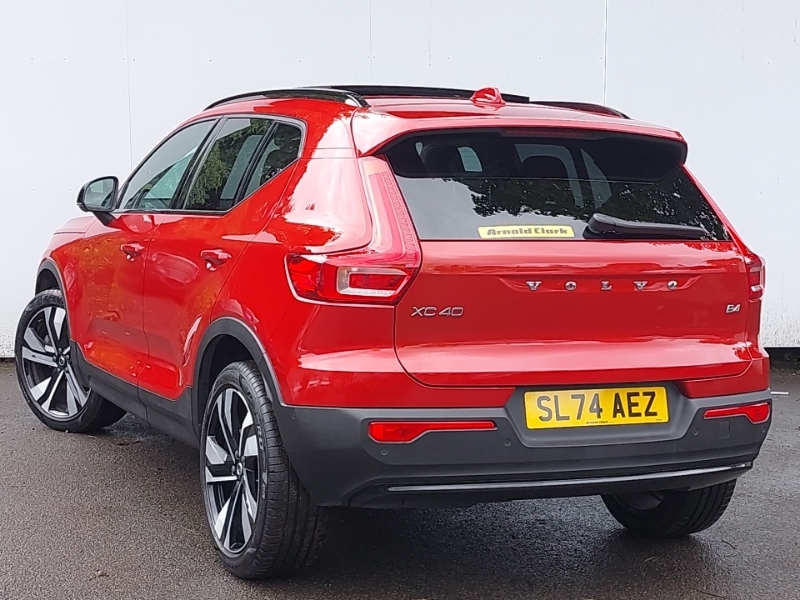 Volvo XC40 2.0 B4p Ultra Dark SL74AEZ Red #2