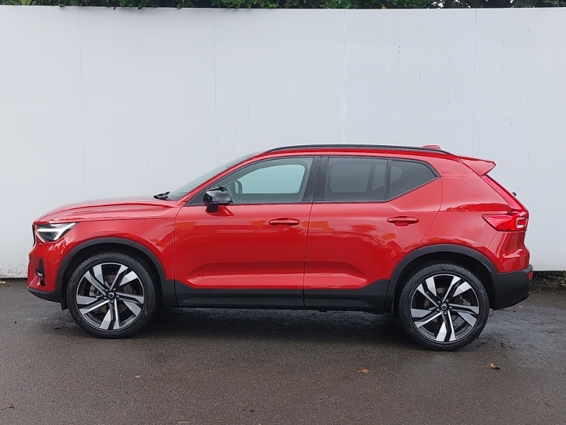 Volvo XC40 2.0 B4p Ultra Dark SL74AEZ Red #4