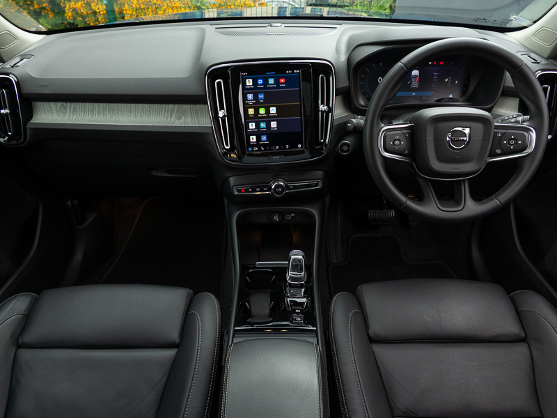 Volvo XC40 2.0 B4p Ultra Dark SK74ZDT Blue #3