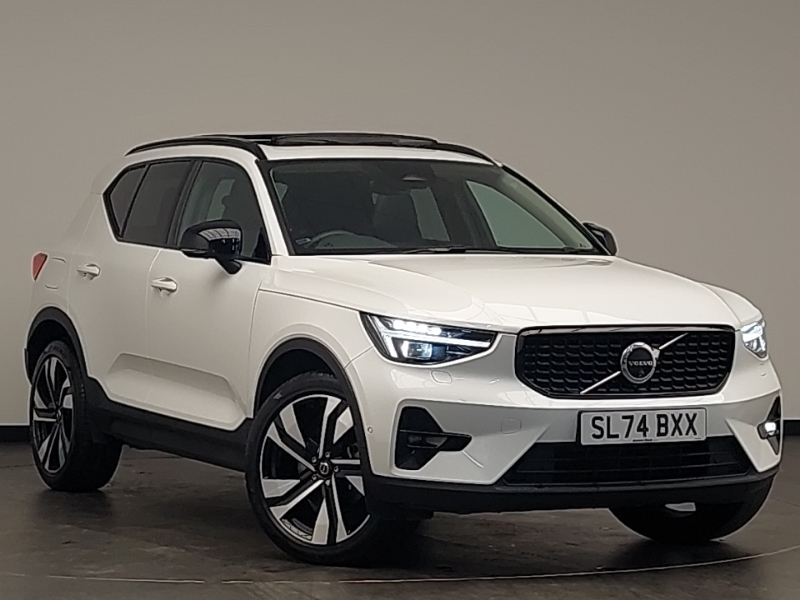 Volvo XC40 2.0 B4p Ultra Dark White