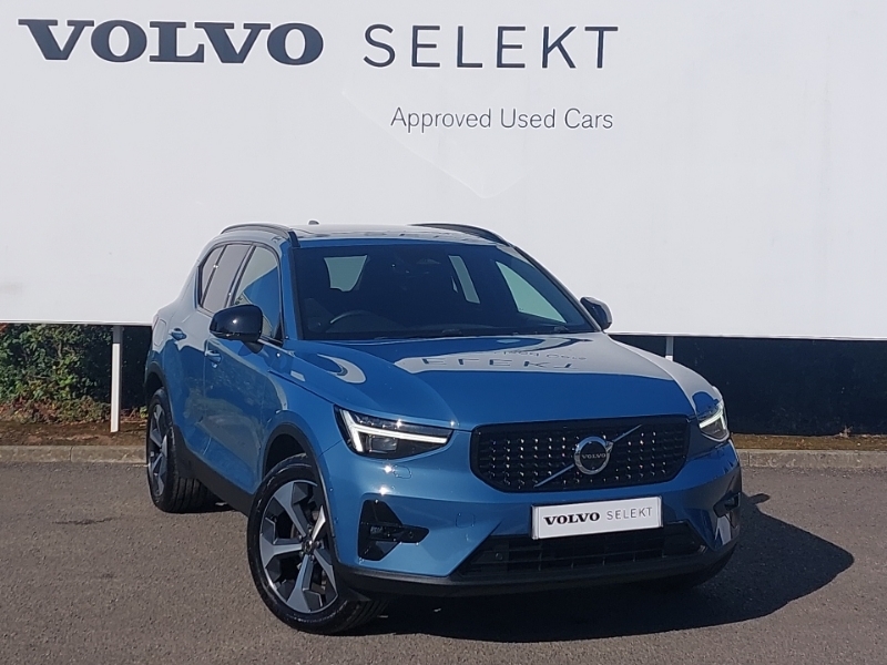 Volvo XC40 2.0 B4p Ultimate Dark SK73TPU Blue