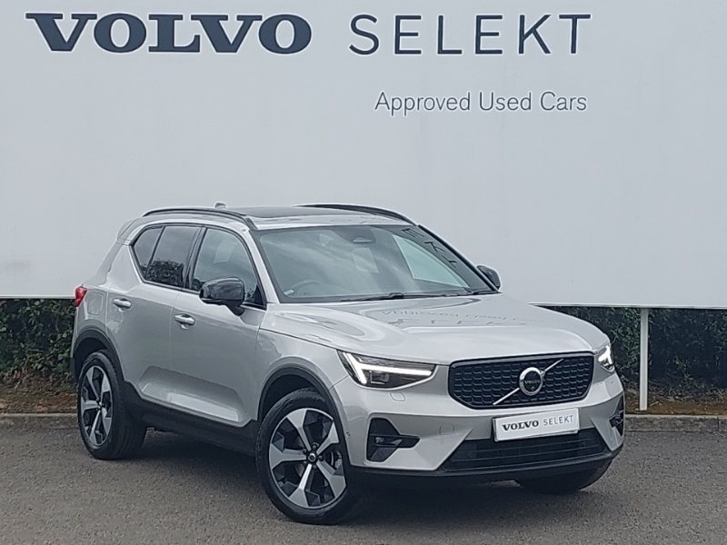 Volvo XC40 2.0 B4p Ultimate Dark Silver