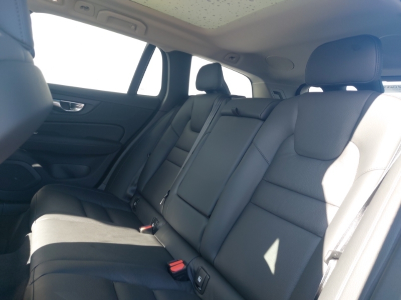 Volvo V60 2.0 B4p Ultra Dark SL25CKV Blue #6
