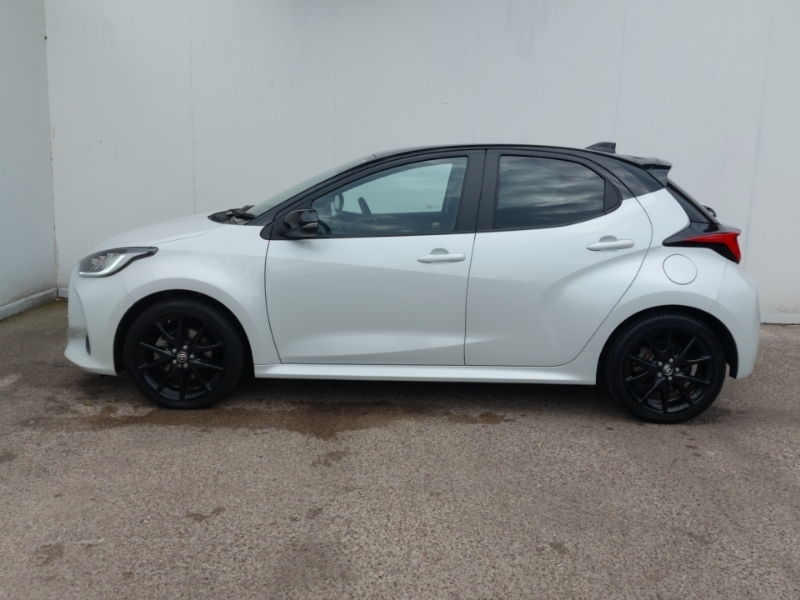 Toyota Yaris 1.5 Hybrid Dynamic Cvt DE72BTU White #4