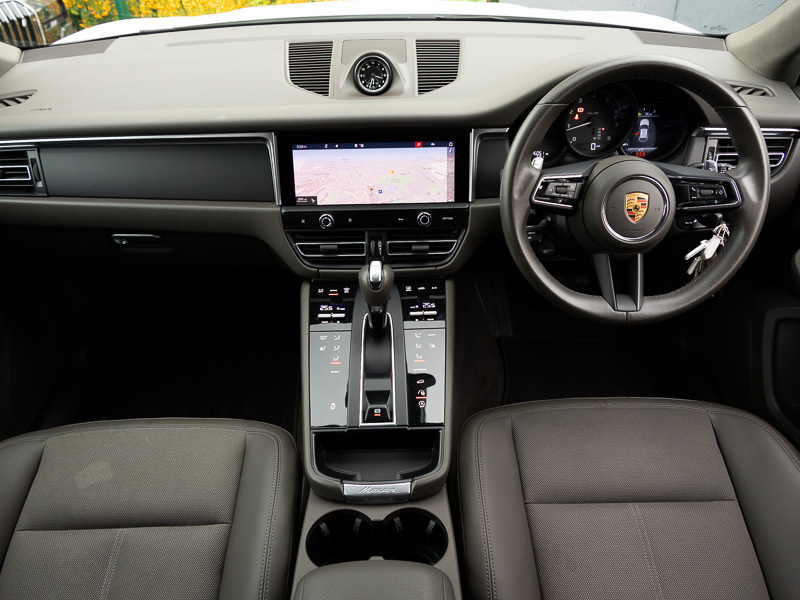 Porsche Macan 5dr Pdk White #3