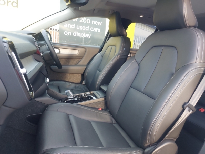 Volvo XC40 2.0 B4p Ultra Dark SK74ZNZ Grey #5