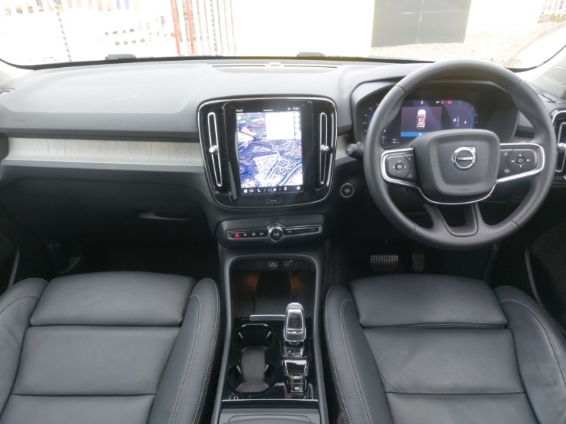 Volvo XC40 2.0 B4p Ultra Dark SK74ZNZ Grey #3