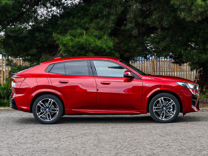 BMW iX2 230Kw Xdrive30 M Sport 65Kwh Red #3