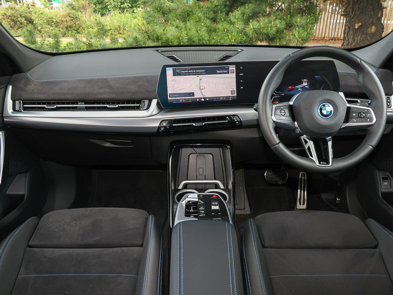 BMW iX2 230Kw Xdrive30 M Sport 65Kwh Red #4