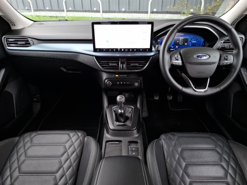 Ford Focus 1.0 Ecoboost Hybrid Mhev 155 Active Vignale WN72YUO Red #3