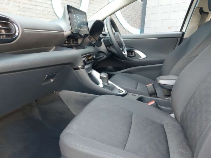 Mazda 2 1.5I Hybrid Centre Line Cvt HX74KZJ White #5
