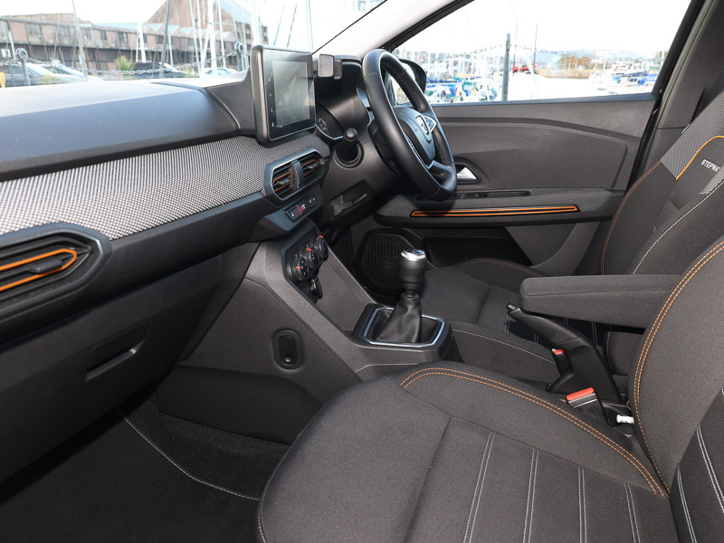 Dacia Sandero Stepway 1.0 Tce Bi-fuel Comfort Black #3