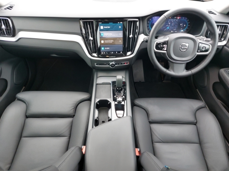 Volvo V60 2.0 B4p Ultra Dark SL25CKJ Black #3