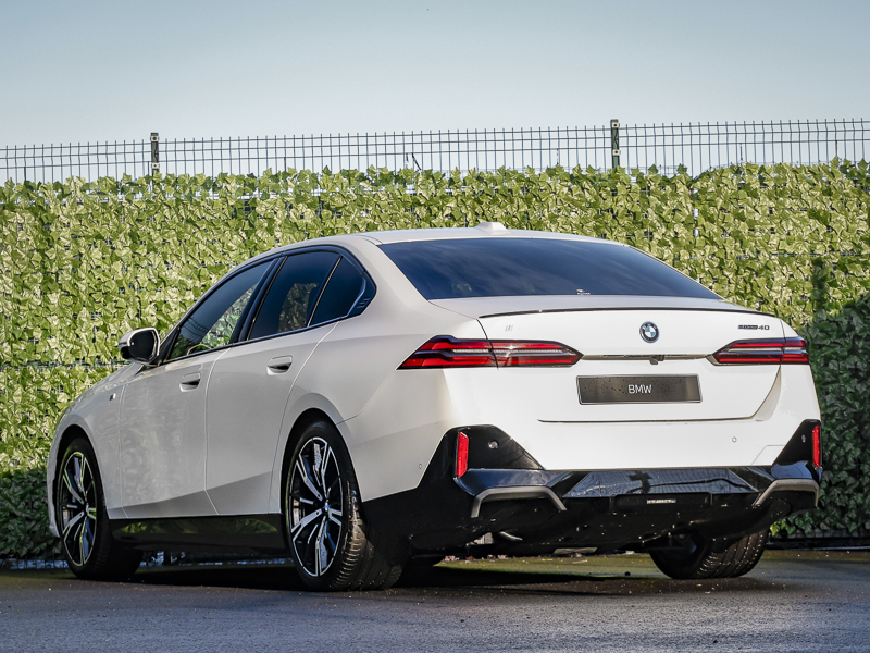 BMW i5 250Kw Edrive40 M Sport 84Kwh White #2