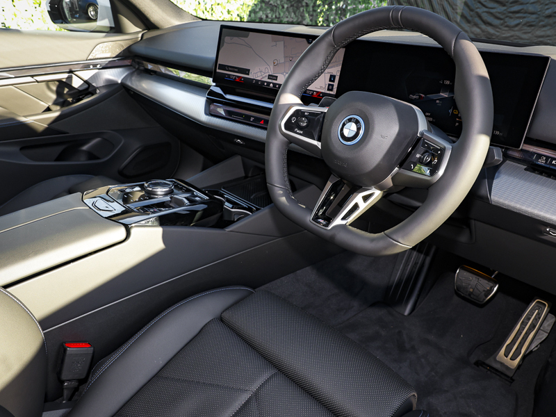 BMW i5 250Kw Edrive40 M Sport 84Kwh White #6