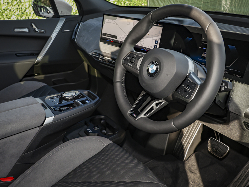 BMW iX 300Kw Xdrive45 M Sport 101Kwh White #6